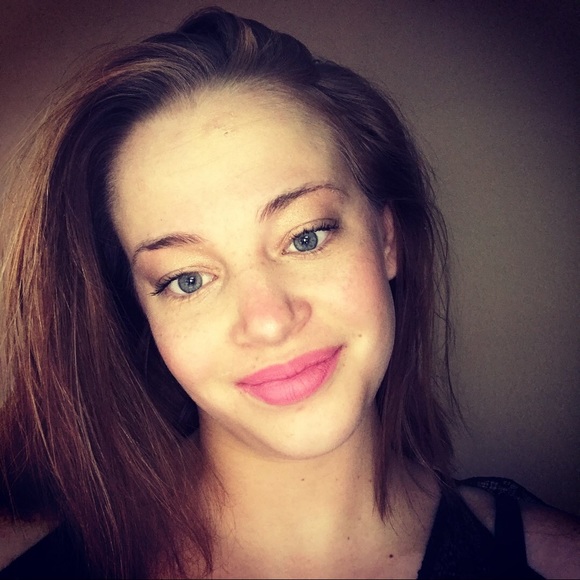 Meet your Posher, Rachel - Picture 1 of 1